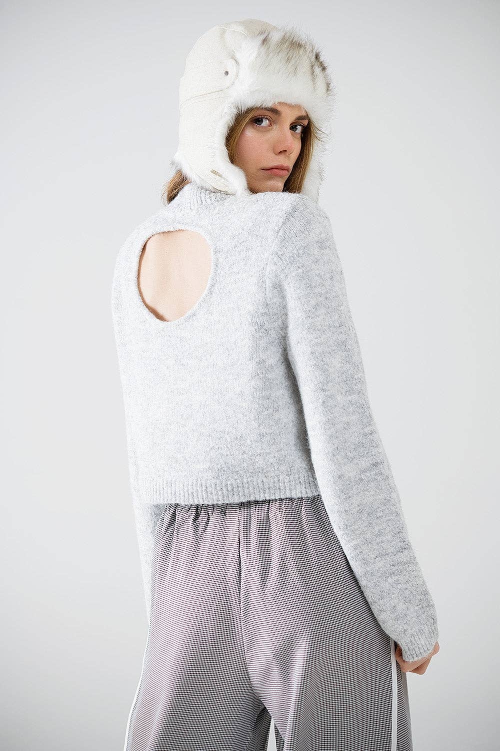 Fluffy Knit Open Back Detail | Grey