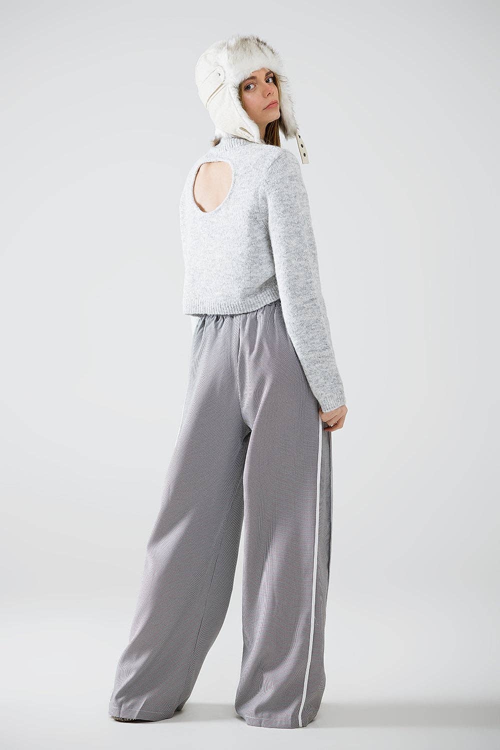 Fluffy Knit Open Back Detail | Grey